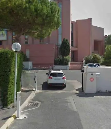 Cap Corniche Front De Parking Wifi *