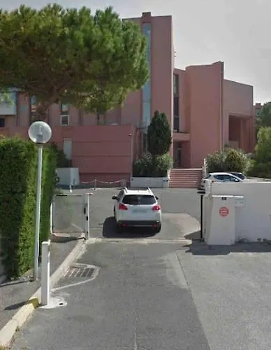 Cap Corniche Front De Parking Wifi *